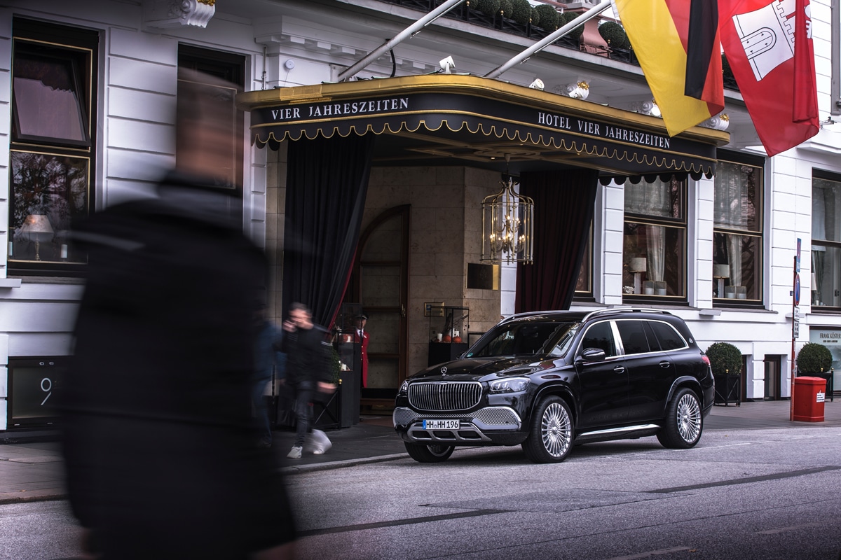 Mercedes Maybach GLS Hamburg Chauffeur Vierjahreszeiten Shuttle
